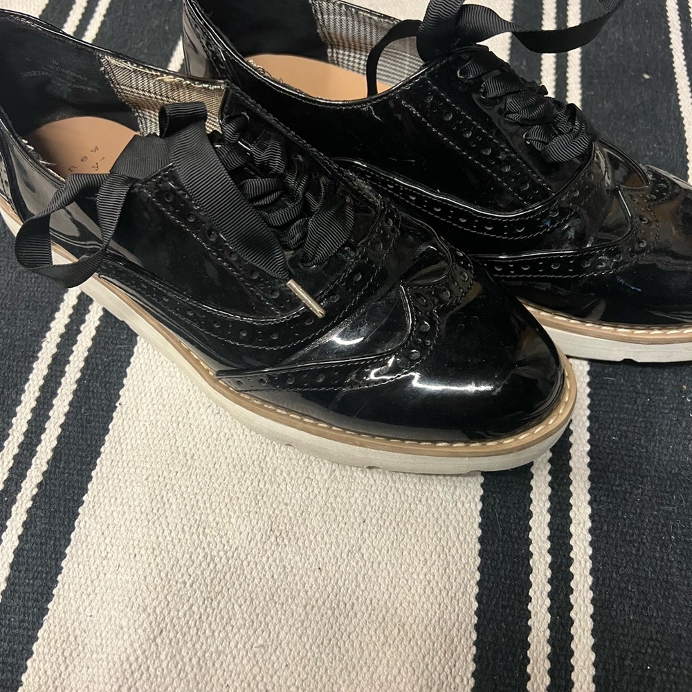 Comfy Black Patent Leather Loafers